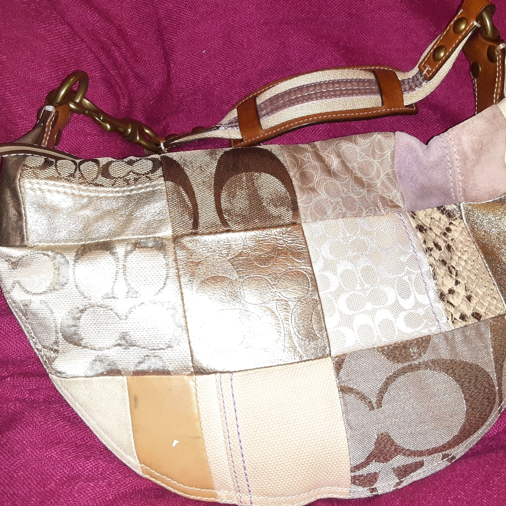 Coach - Picture 3 of 5